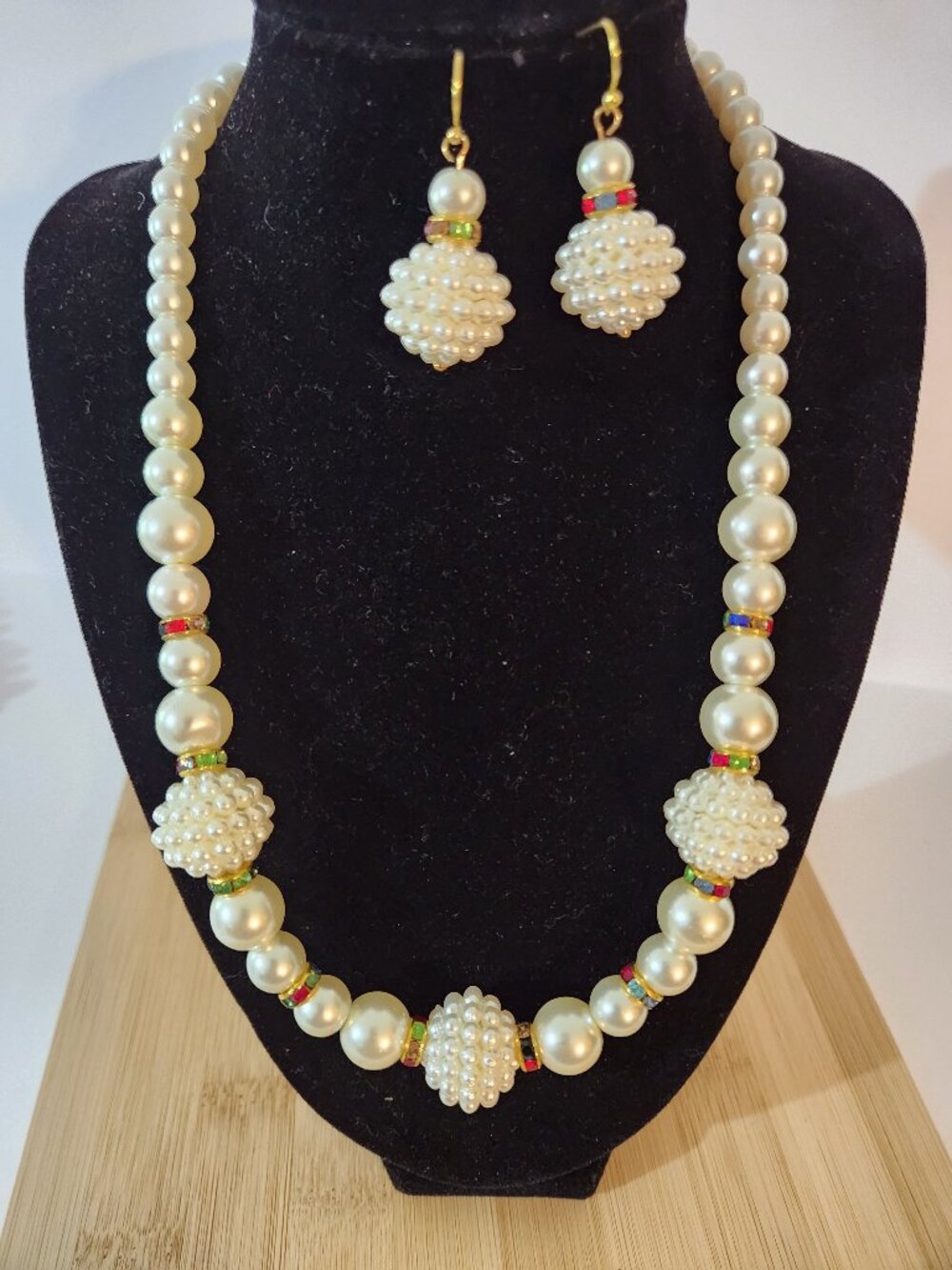 Hand Crafted White Pearl Jewelry Set Necklace Earrings with Rhinestones